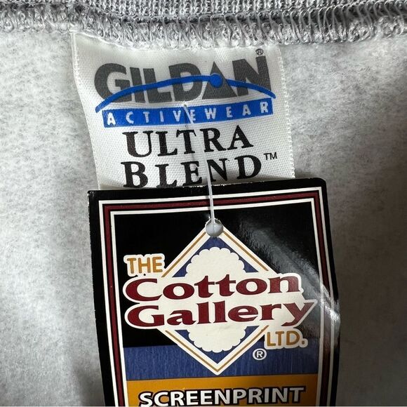 Vintage Gildan University of Nebraska Huskers Sweatshirt - Picture 6 of 7